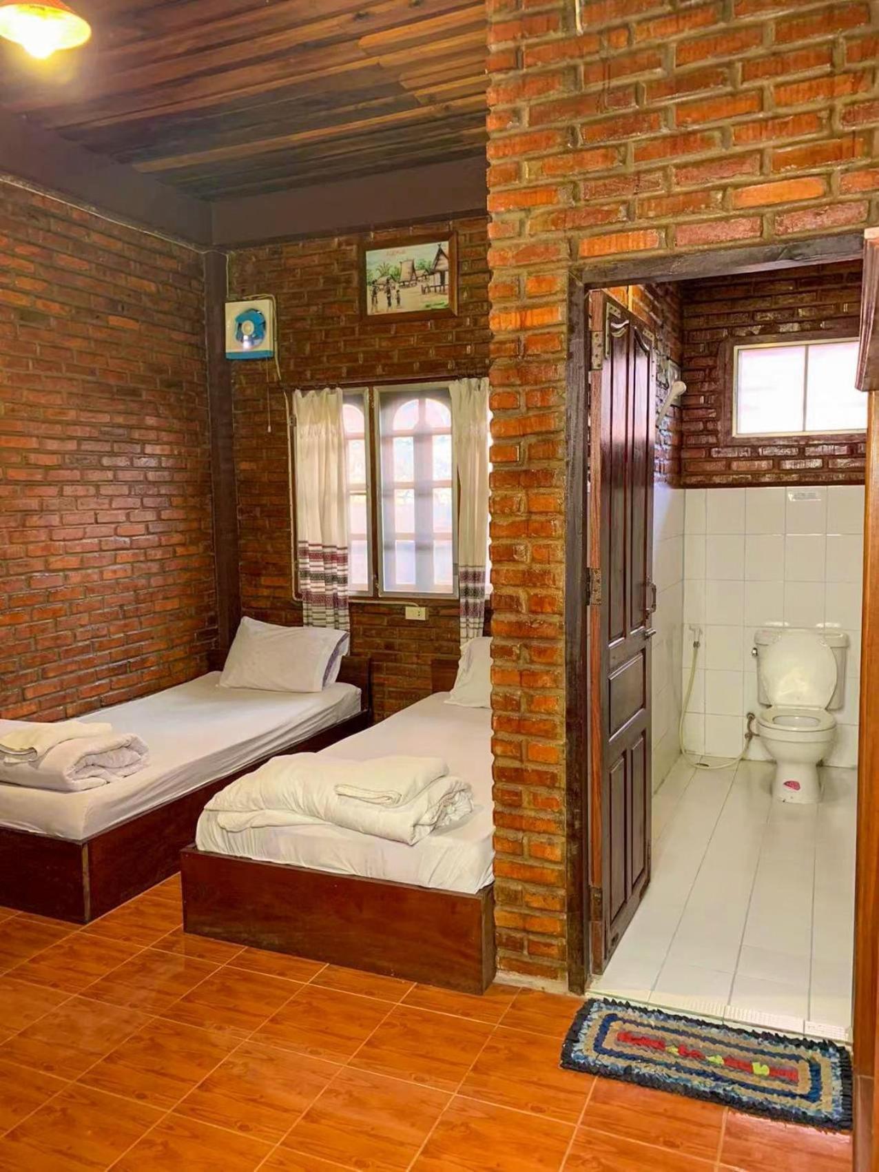 Zuela Guesthouse 루앙남타 외부 사진
