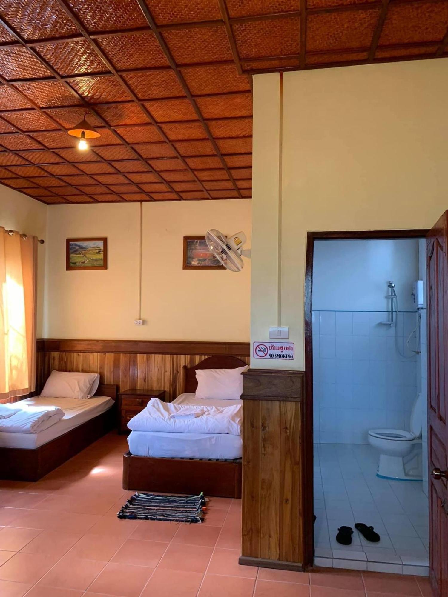 Zuela Guesthouse 루앙남타 외부 사진