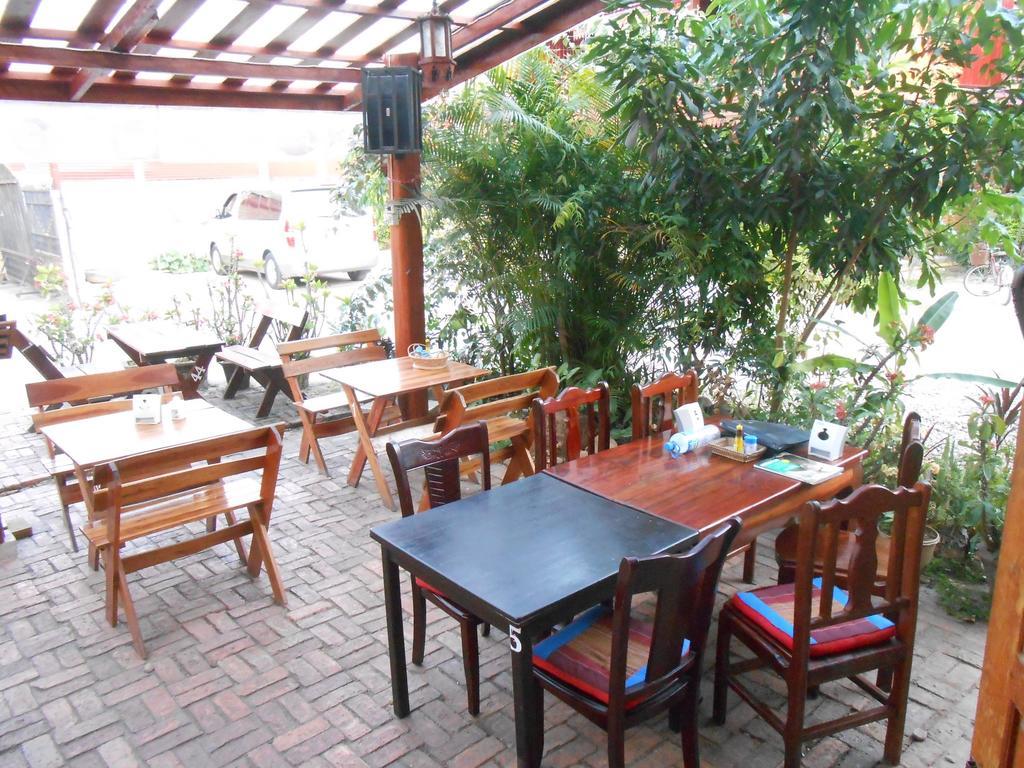 Zuela Guesthouse 루앙남타 외부 사진