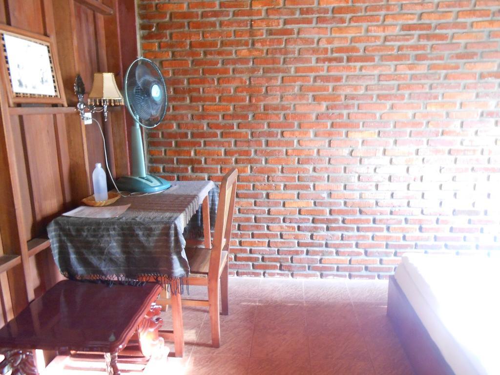 Zuela Guesthouse 루앙남타 외부 사진