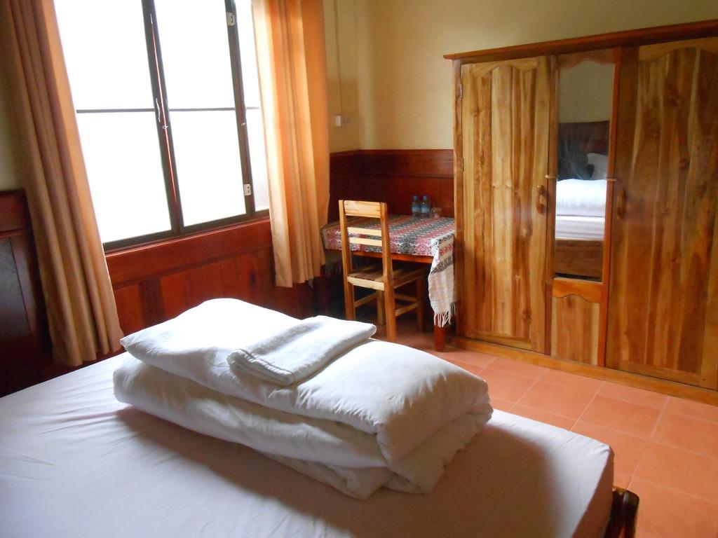 Zuela Guesthouse 루앙남타 객실 사진