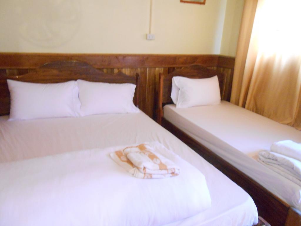 Zuela Guesthouse 루앙남타 외부 사진