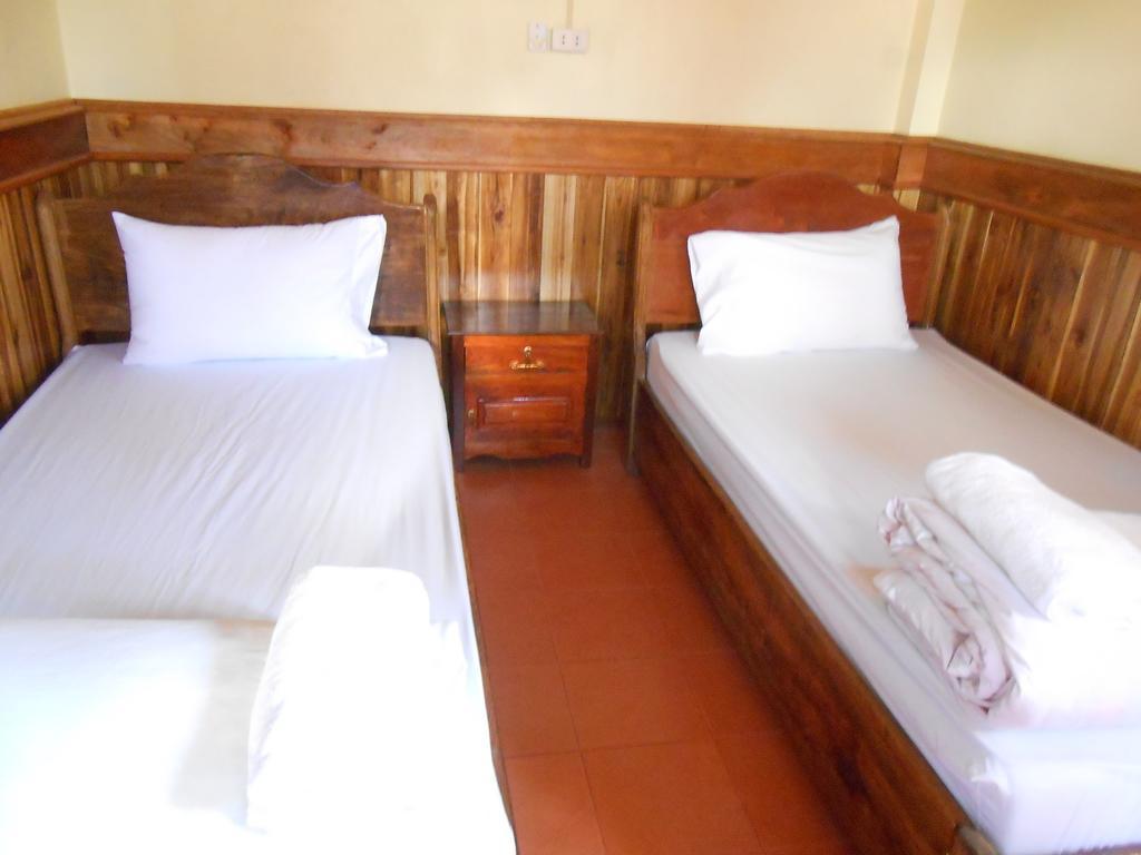 Zuela Guesthouse 루앙남타 외부 사진