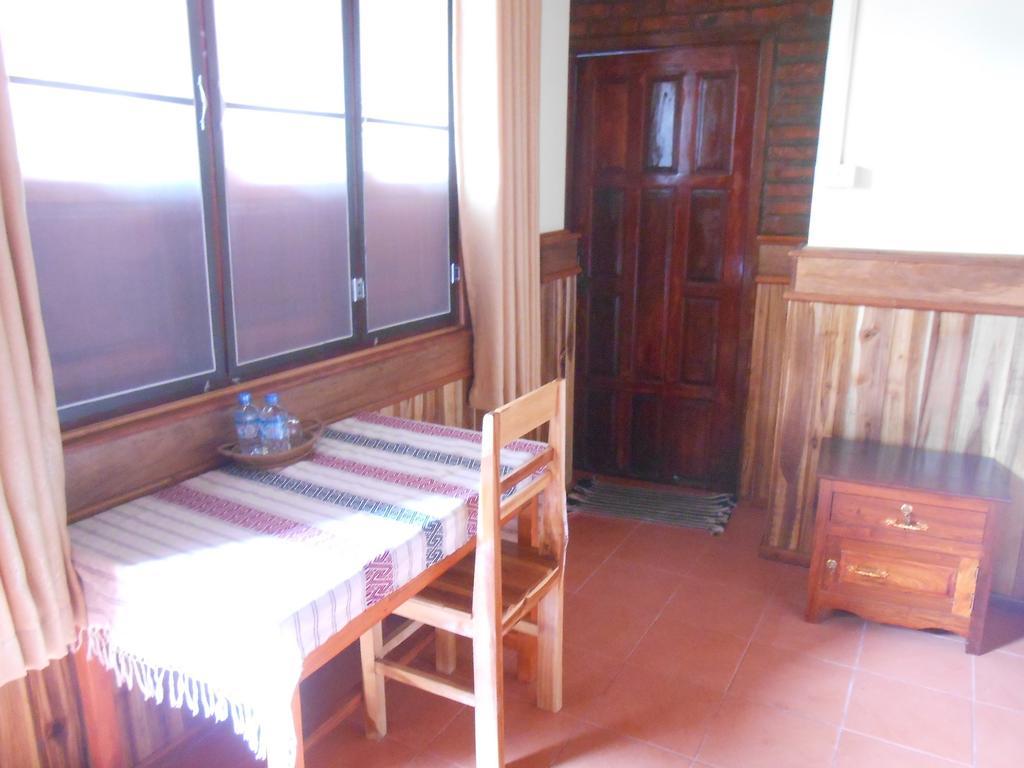 Zuela Guesthouse 루앙남타 객실 사진
