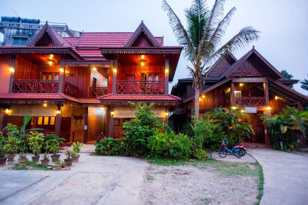 Zuela Guesthouse 루앙남타 외부 사진