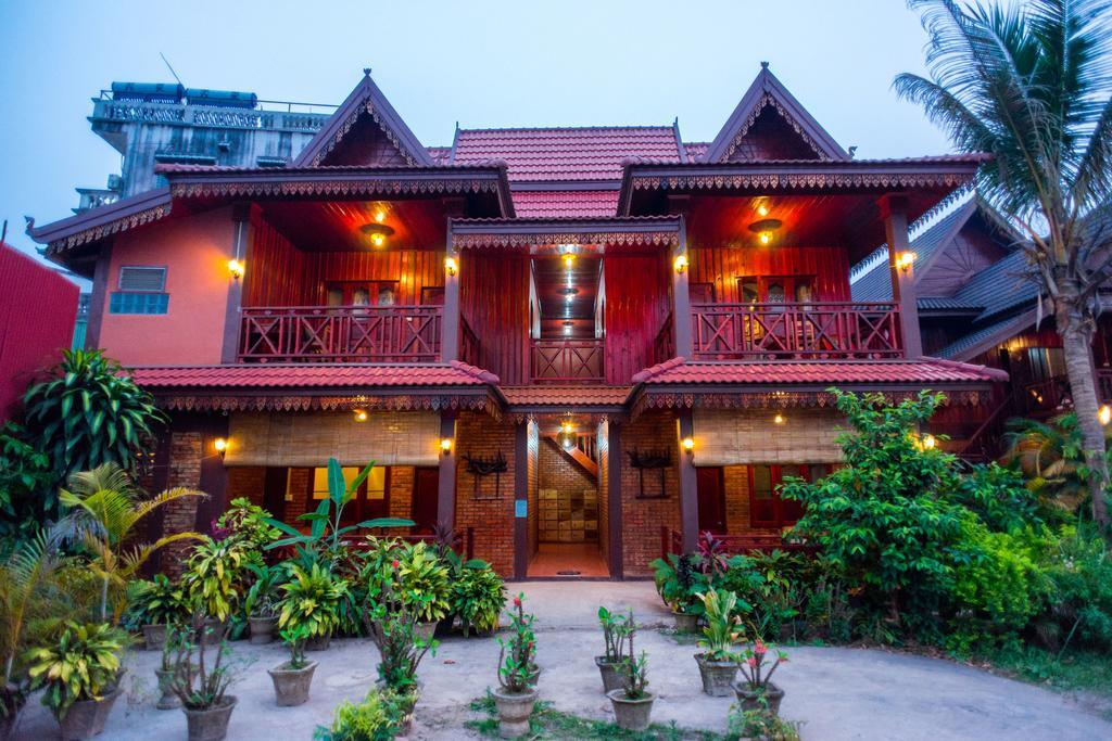 Zuela Guesthouse 루앙남타 외부 사진
