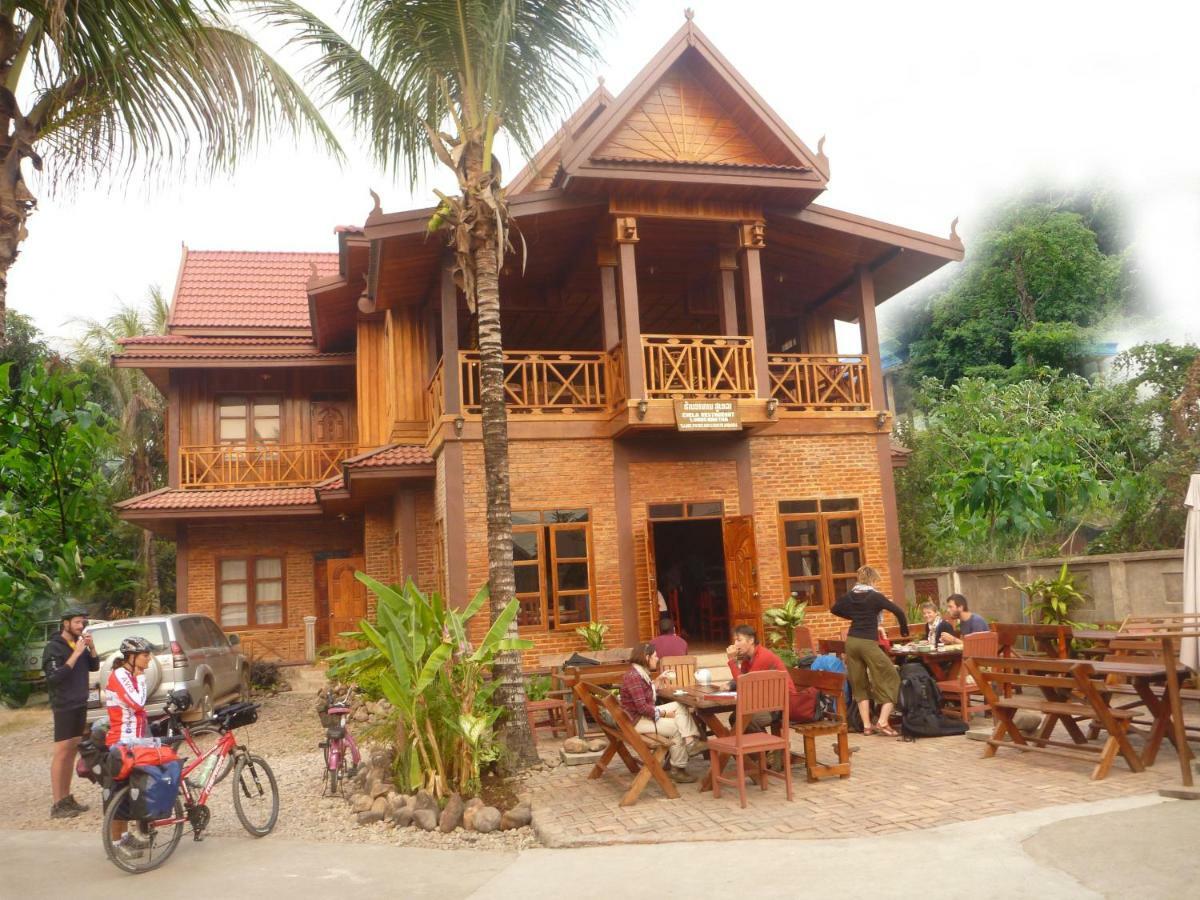 Zuela Guesthouse 루앙남타 외부 사진
